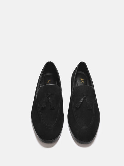 Premium loafers in black suede leather with tesel on a mid heel