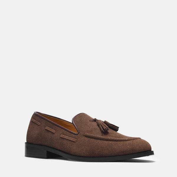 Premium loafers in brown suede leather with tesel on a mid heel