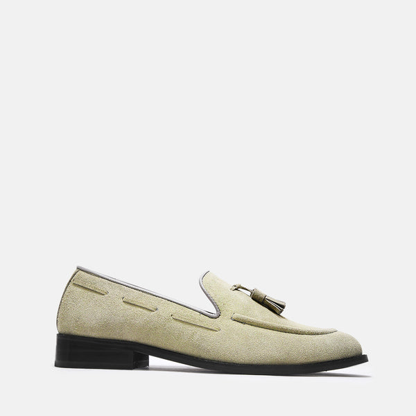 Premium loafers in grey suede leather with tesel on a mid heel