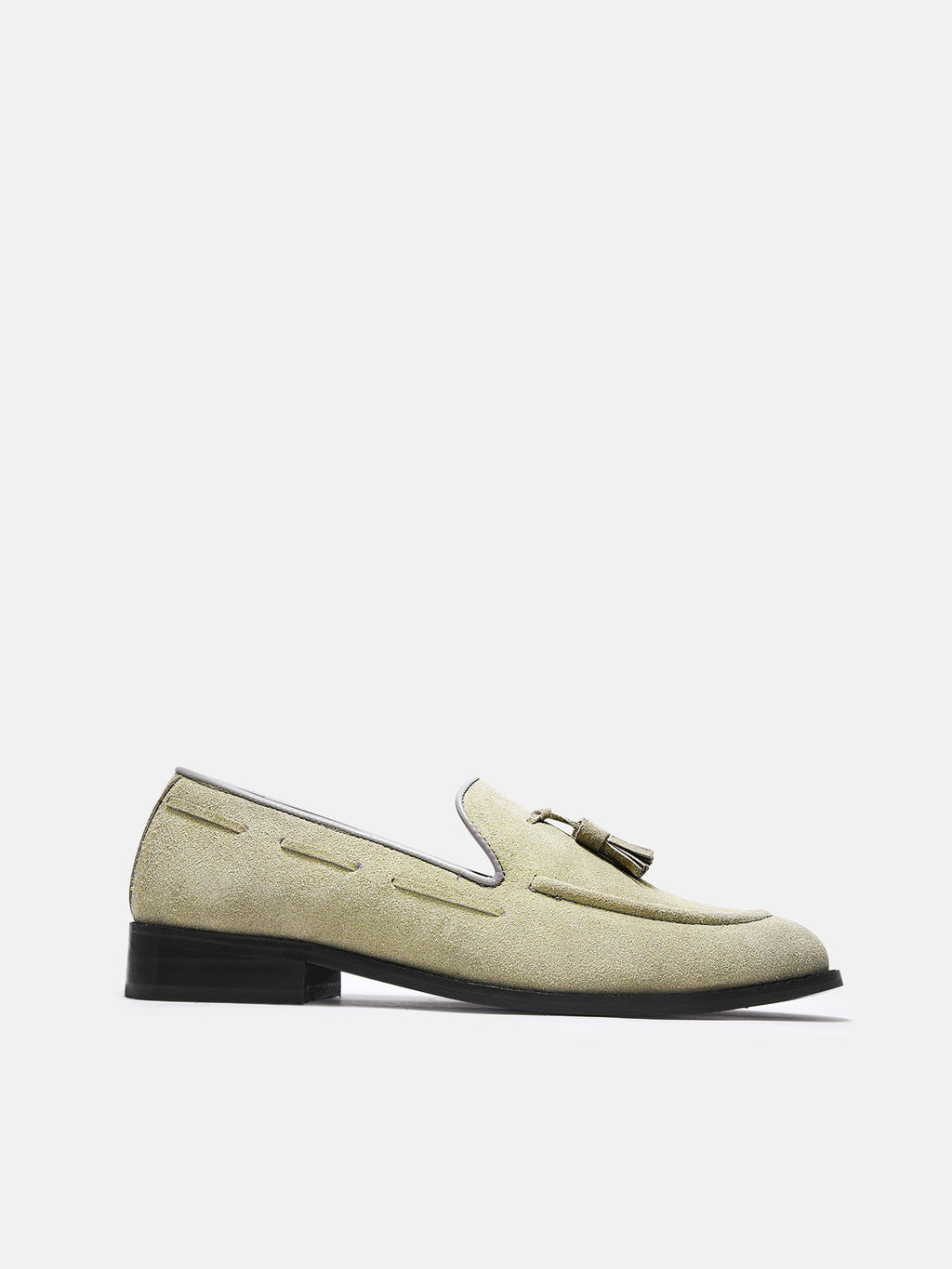 Preview of Premium loafers in grey suede leather with tesel on a mid heel