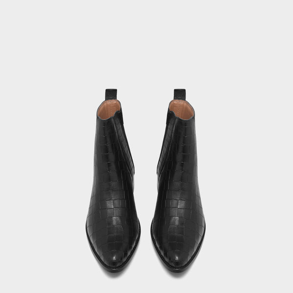 Men’s black crocodile-textured leather Chelsea boots with a sleek, pointed toe design