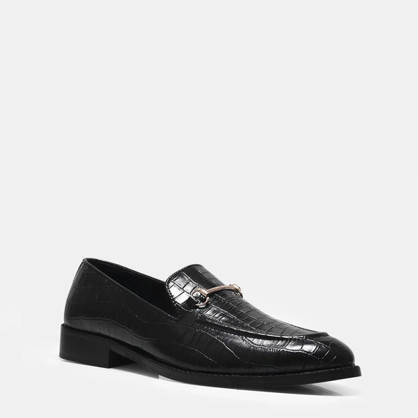 Croco Slip-ons in Black - Premium men’s loafers in a crocodile leather pattern, perfect for a sophisticated and timeless style.