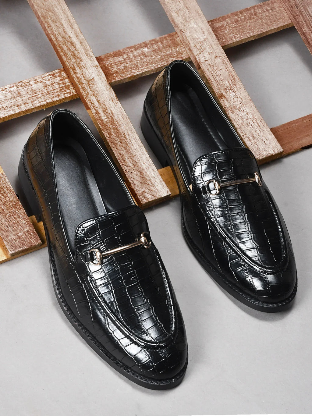 Preview of Croco Slip-ons in Black - Premium men’s loafers in a crocodile leather pattern, perfect for a sophisticated and timeless style.