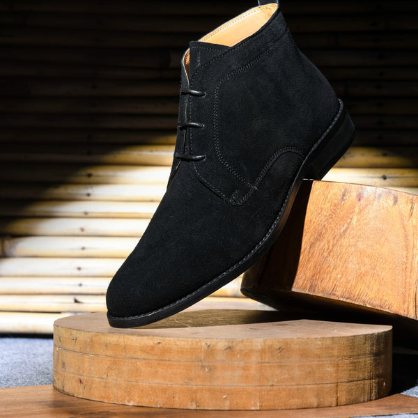 Lorenzo Black - Chukka Boots in Suede Leather