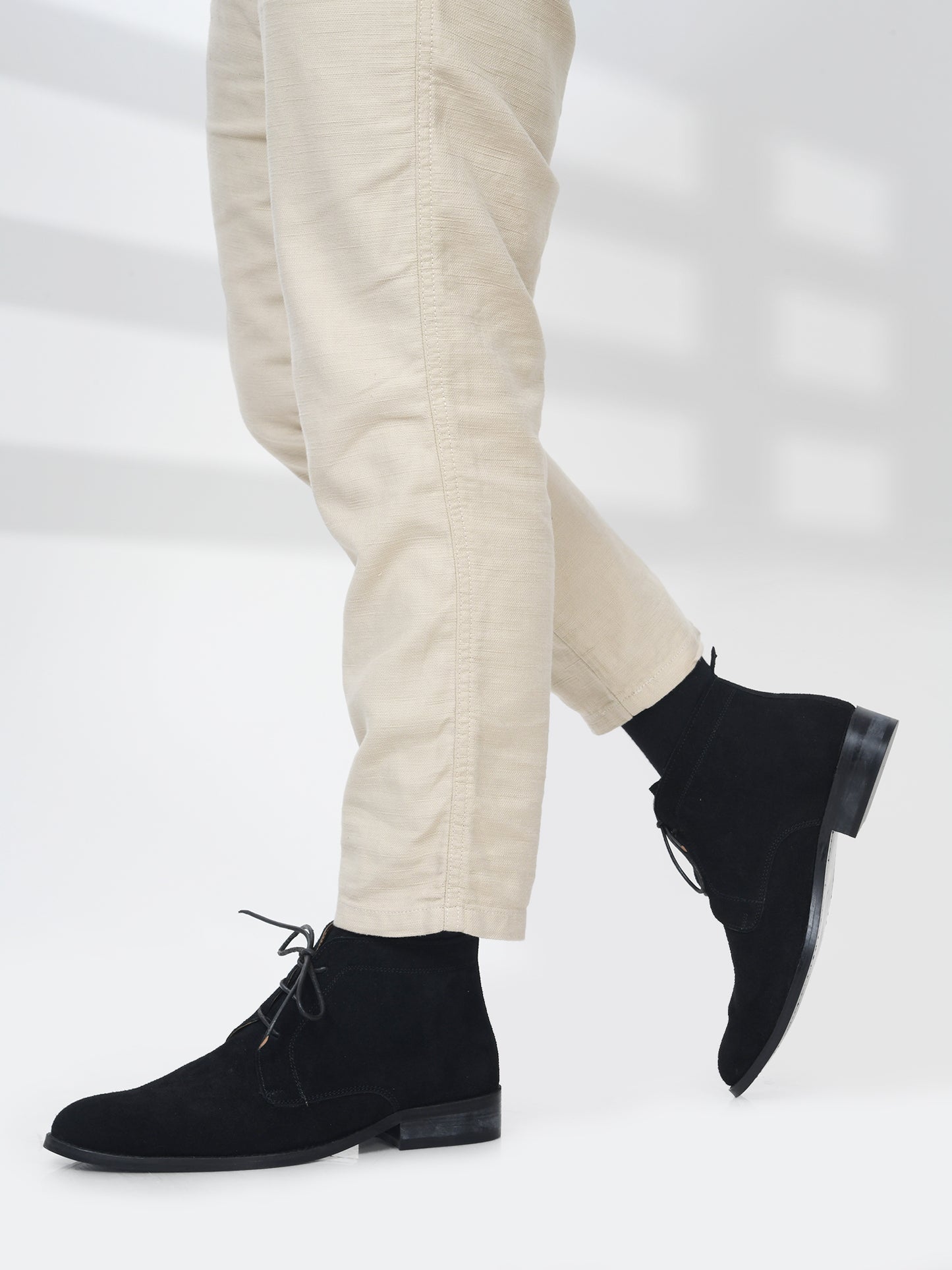 Lorenzo Black - Chukka Boots in Suede Leather