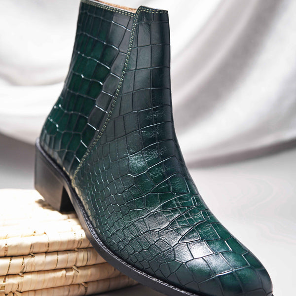 Green colour croco pattern leather boot with side zip and mid heel