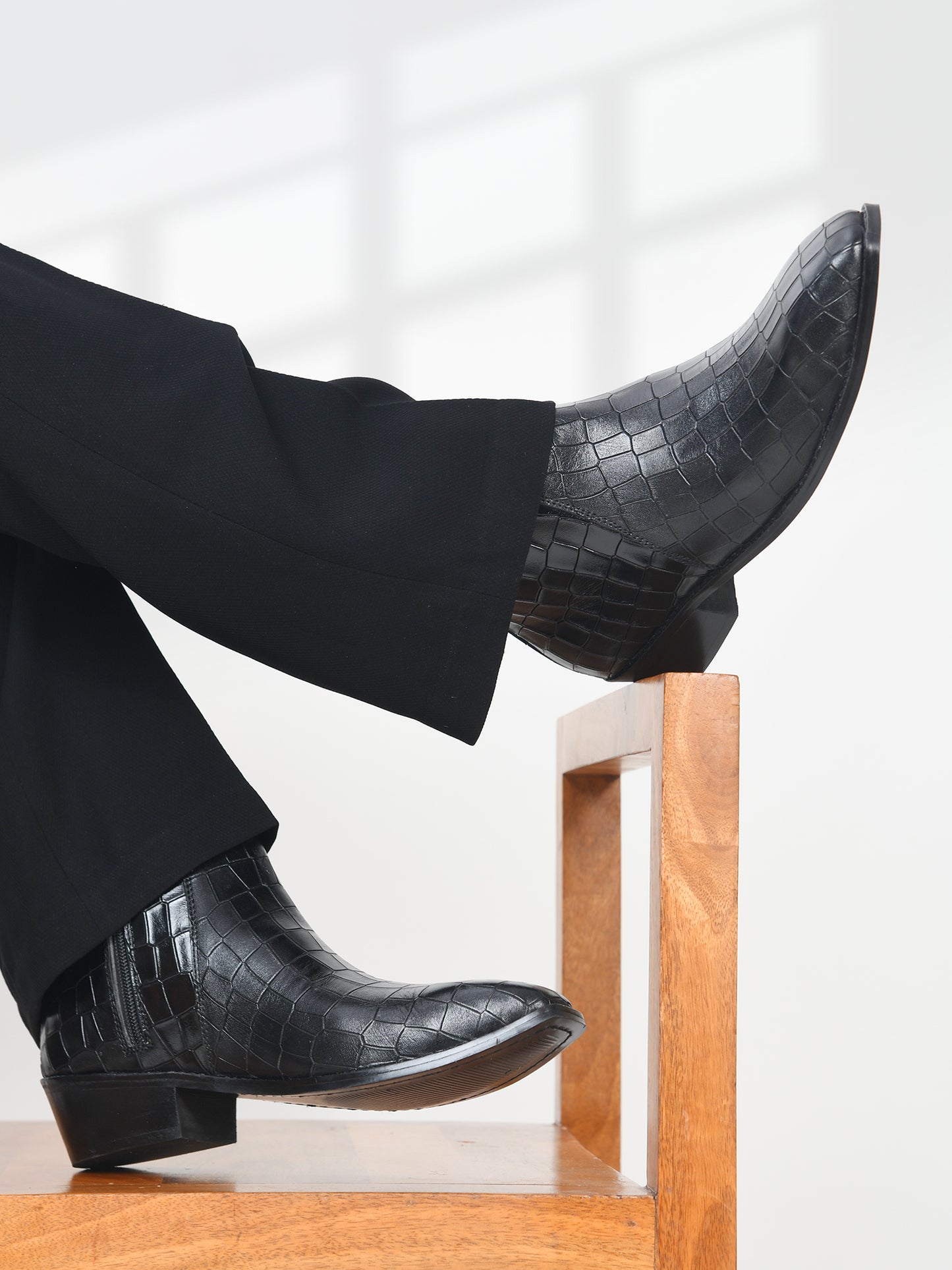 Crocodile Patterned Black Leather Boots for Men