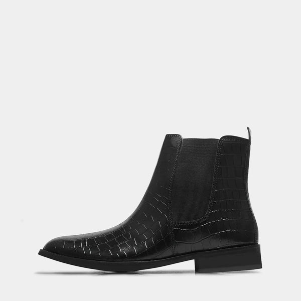 Black colour croco pattern boot with side elastic and mid heel