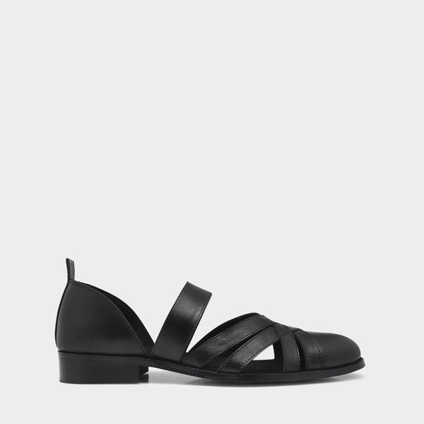 Elegant black leather sandals for formal and traditional wear