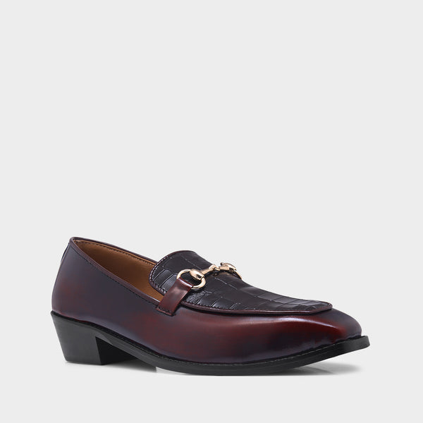 A cherry leather loafer in which it embossed with brown croco leather on top with a golder horesit buckle